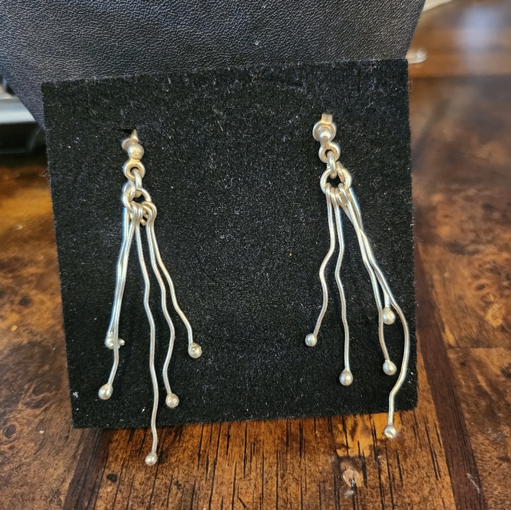 Earrings silver tone